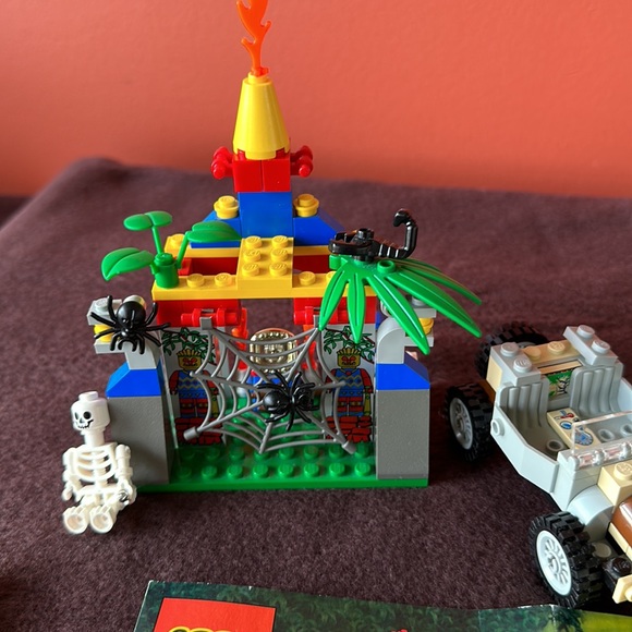 LEGO Adventurers Jungle 5936 Spider's Secret - Picture 4 of 9